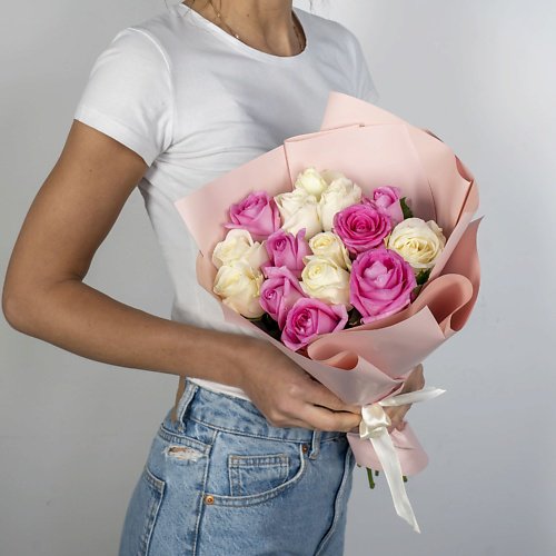 ЛЭТУАЛЬ FLOWERS Букет из белых и розовых роз Россия 15 шт. (40 см) #1
