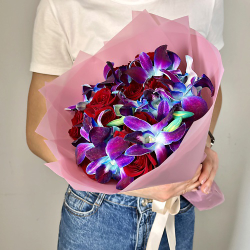 ЛЭТУАЛЬ FLOWERS Букет из космических орхидей и бордовых роз #1