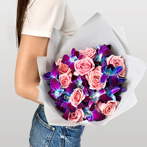 ЛЭТУАЛЬ FLOWERS Букет из космических орхидей и розовых роз #1