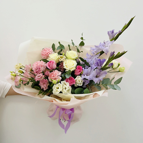 ЛЭТУАЛЬ FLOWERS Букет из роз, гладиолусов, эустом и диантусов #1