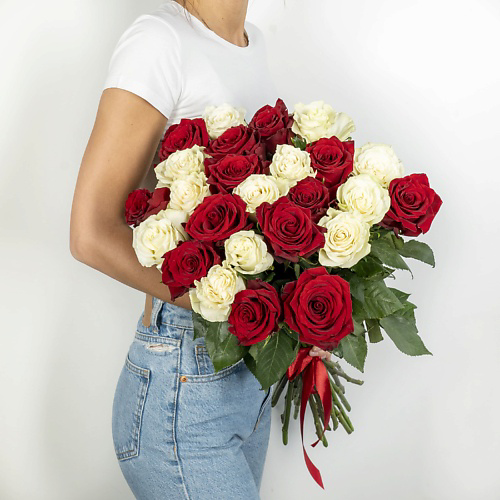ЛЭТУАЛЬ FLOWERS Букет из высоких красно-белых роз Эквадор 25 шт. (70 см) #1