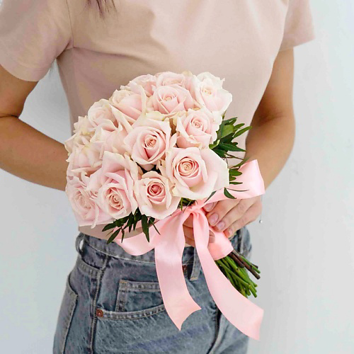 ЛЭТУАЛЬ FLOWERS Букет невесты из нежных роз #1