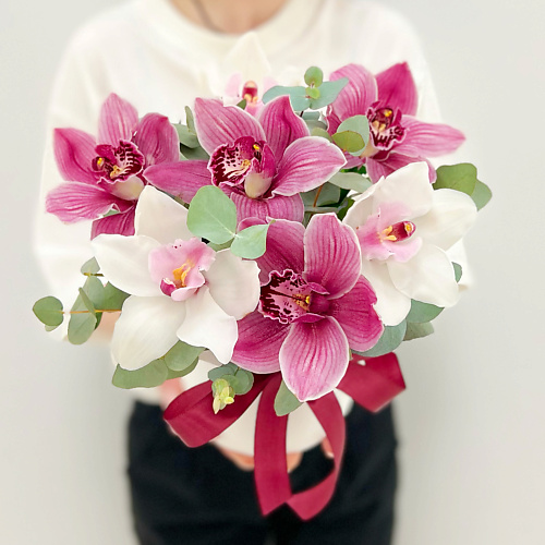 ЛЭТУАЛЬ FLOWERS Орхидеи с эвкалиптом в  коробке Цветочный десерт / букет из орхидей / букет цветов #1