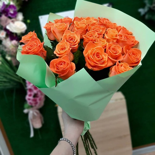 РОЗЫ УРАЛА Букет из 25 коралловых роз #1