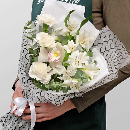 STUDIO FLORISTIC Букет из Альстромерий и Гвоздики «Весенний бриз» #1