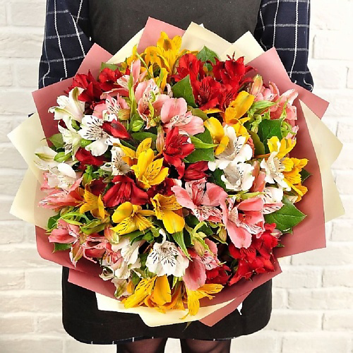 STUDIO FLORISTIC Букет из альстромерий "Вместо тысячи слов" #1