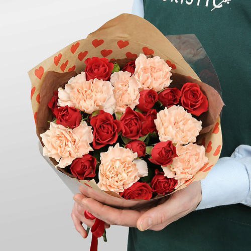 STUDIO FLORISTIC Букет из кустовых Роз и Диантуса «Гармония чувств» #1