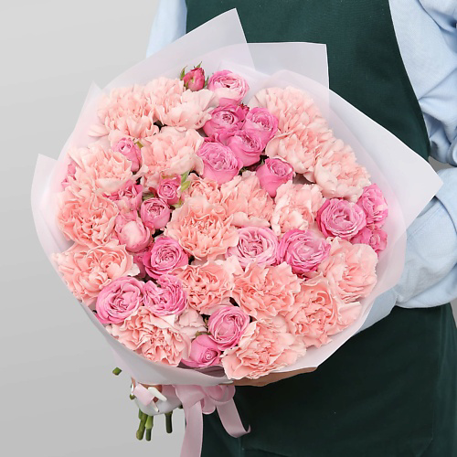 STUDIO FLORISTIC Букет из пионовидных Роз и Диантуса «Бархатное утро» #1