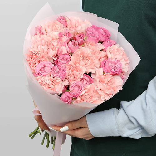 STUDIO FLORISTIC Букет из пионовидных Роз и Диантуса «Розовая нега» #1