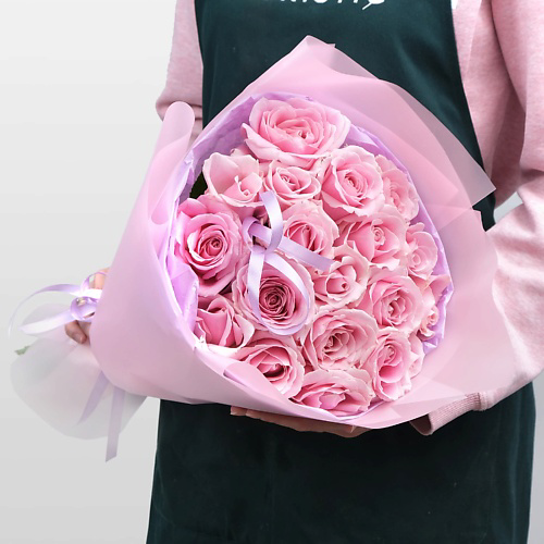 STUDIO FLORISTIC Букет из розовых Роз 60 см «Рубин» #1