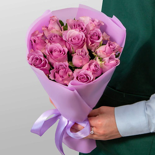 STUDIO FLORISTIC Букет сиреневых Роз Кения 15 шт «Туманный аромат» #1
