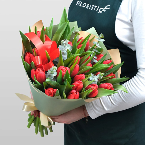 STUDIO FLORISTIC Букет Тюльпанов 25 шт с эвкалиптом «Страстная Любовь» #1