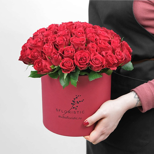STUDIO FLORISTIC Композиция из красных Роз 51 шт «Фрейя» #1