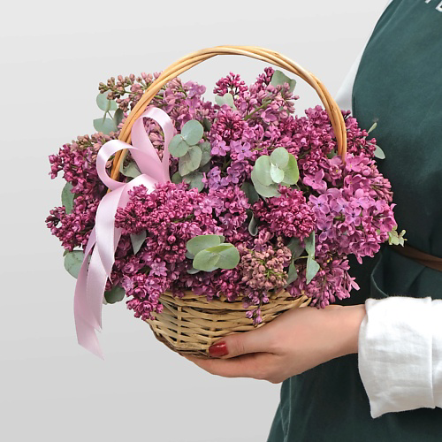 STUDIO FLORISTIC Композиция из Сирени «Корзинка счастья» с эвкалиптом #1
