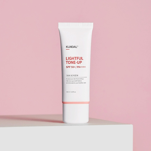 KUNDAL Крем для лица солнцезащитный с тонирующим эффектом SPF 50+ PA++++ Daily Lightful Tone Up Sunscreen 40 #1