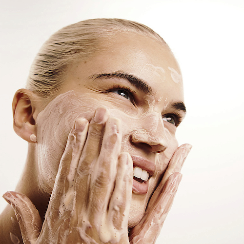 CARBON THEORY Мыло для лица Vitamin C & Caffeine Facial Cleansing Bar #1