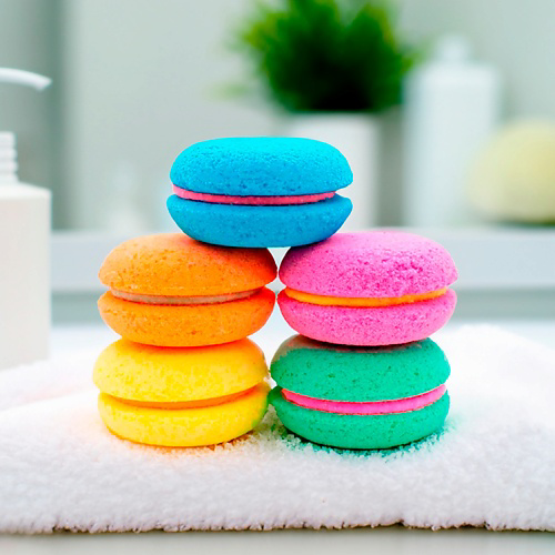 LABORATORY KATRIN Набор бомбочек для ванн «Le macarons» #1